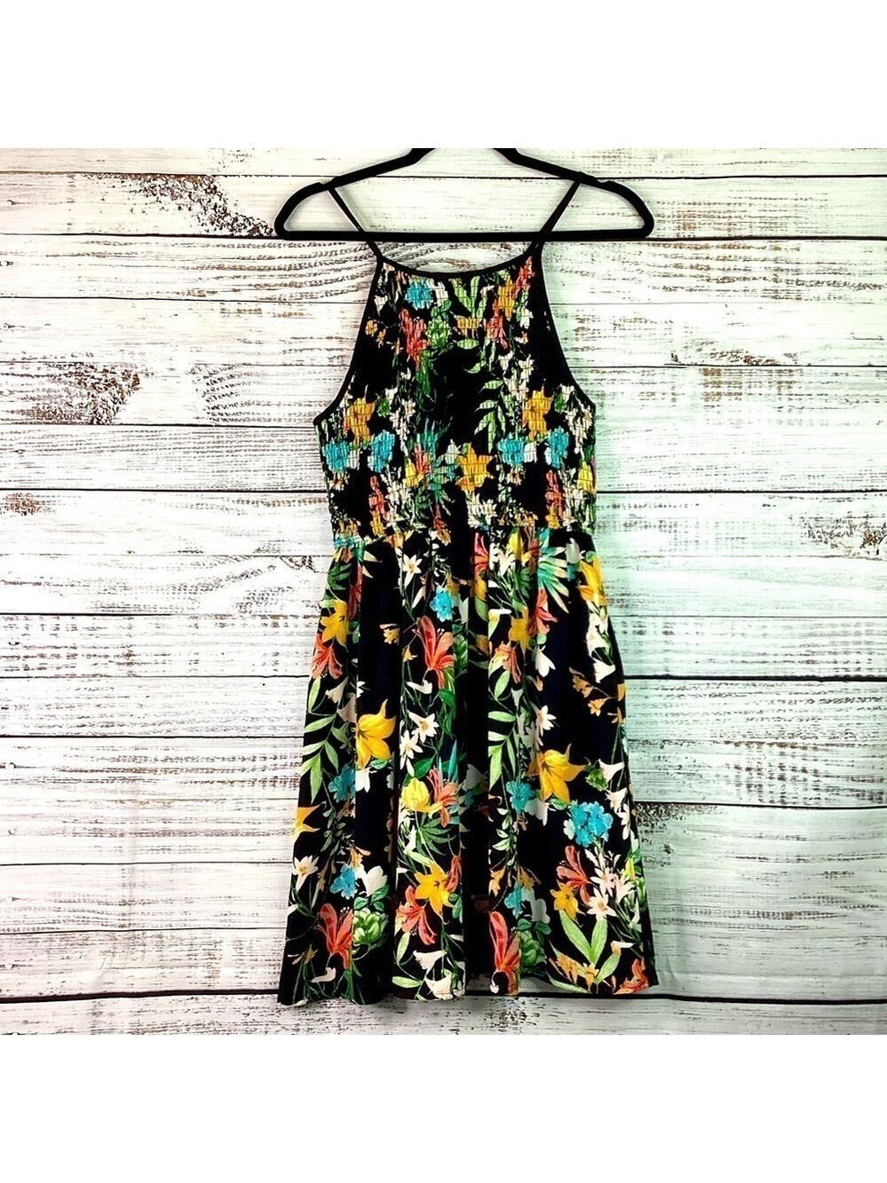 XHILARATION SIZE M BLACK TROPICAL MULTICOLOR SLEEVELESS FLORAL SUMMER DRESS GUC - Picture 2 of 10